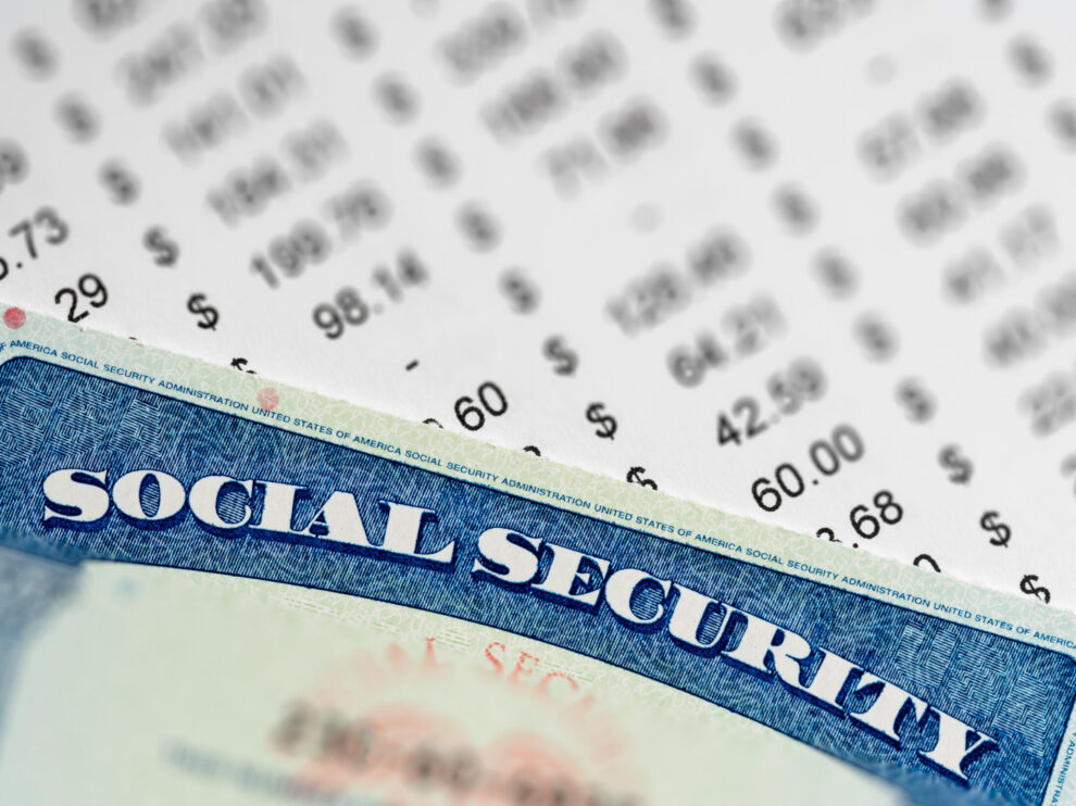 USA Social Security Card on calculations of income for retirement